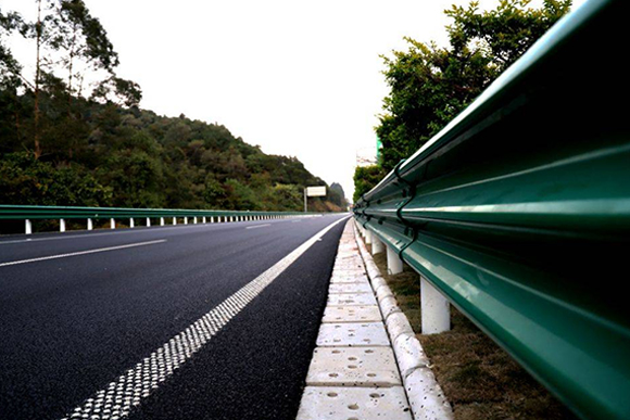 曲靖高速公路护栏的常用类型