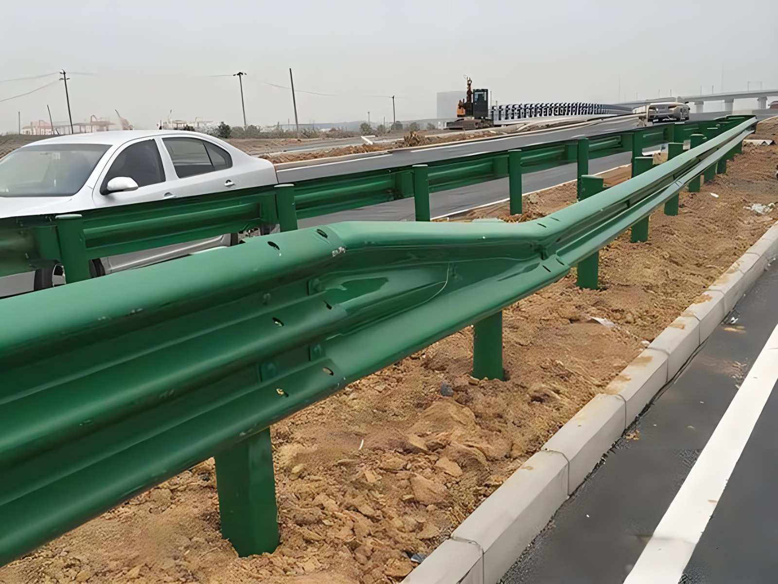 曲靖高速波形护栏板日常维护方案确保道路安全新举措